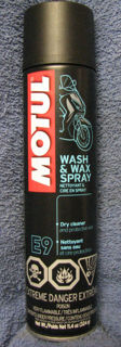 Motul-Wash-and-Wax-Spray-Cleaner-Black
