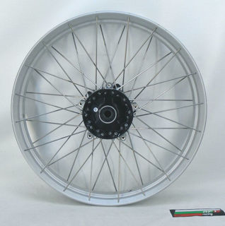 Picture of OEM Aprilia Front Wheel Complete, 2.15 x 21 inch, Silver - 2B009700